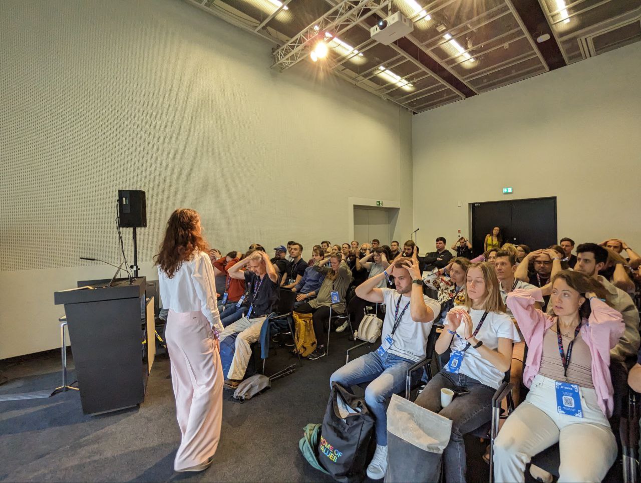 Hanna Kinez leading a live workshop